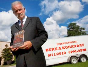 Anti-Muslim bigot Terry Jones